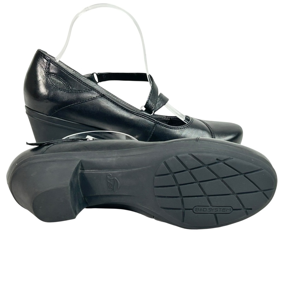 Abeo Black Leather Mary Jane Heels - Picture 2 of 7